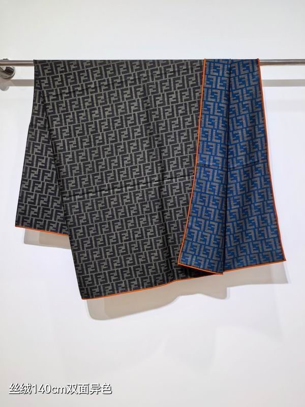Fendi scarf 140X140cm 70%羊绒30%真丝 E50 (21)