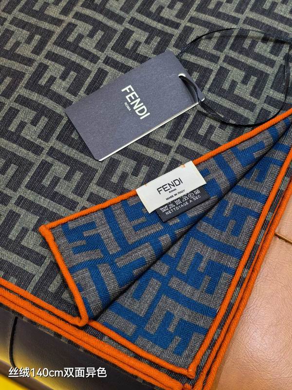 Fendi scarf 140X140cm 70%羊绒30%真丝 E50 (23)