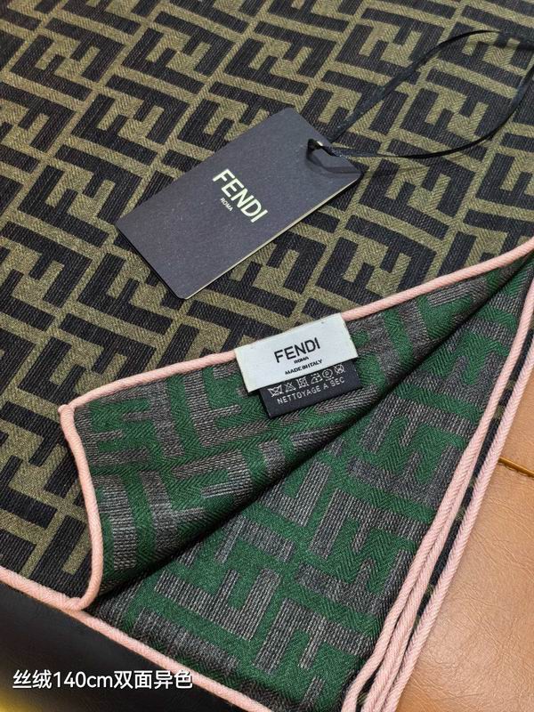 Fendi scarf 140X140cm 70%羊绒30%真丝 E50 (32)
