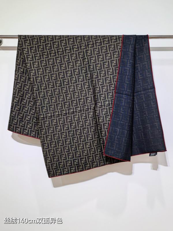 Fendi scarf 140X140cm 70%羊绒30%真丝 E50 (39)