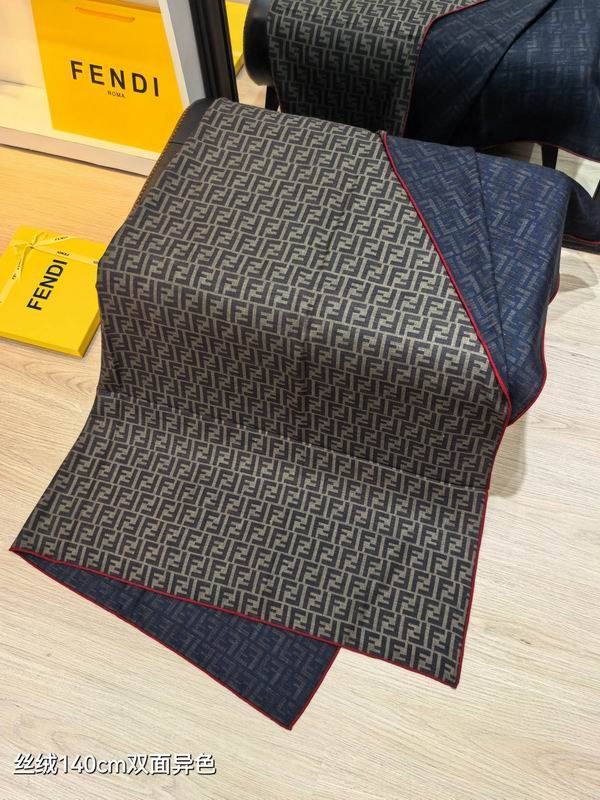 Fendi scarf 140X140cm 70%羊绒30%真丝 E50 (43)