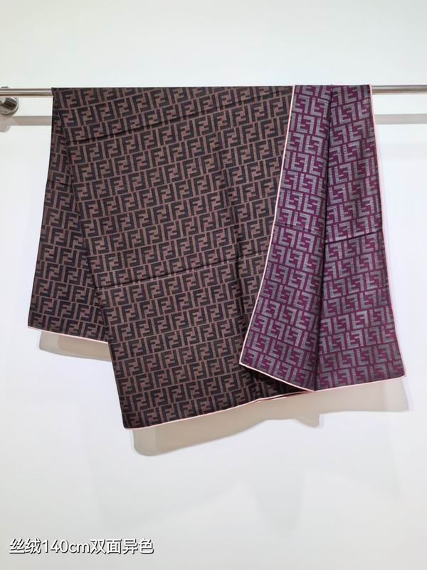 Fendi scarf 140X140cm 70%羊绒30%真丝 E50 (48)