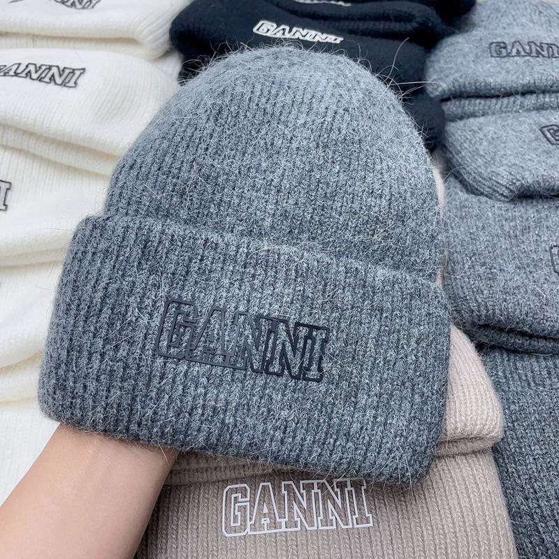 Ganni hat dx (323)