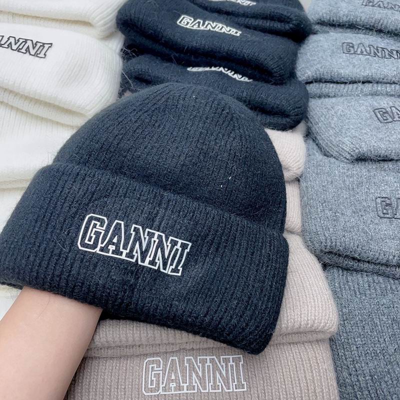 Ganni hat dx (324)