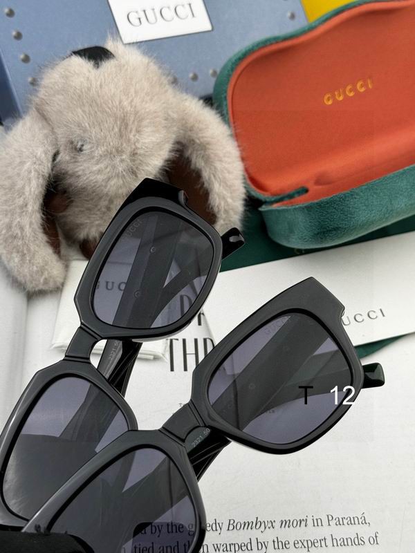 Gucci G1232 J06