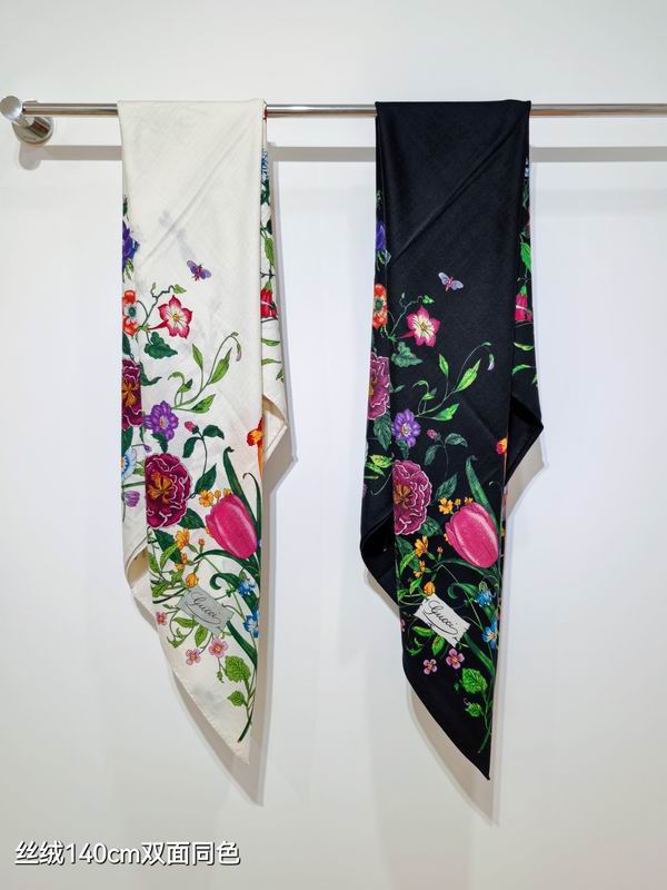 Gucci 140X140cm 70%羊绒30%真丝 E37 (1)