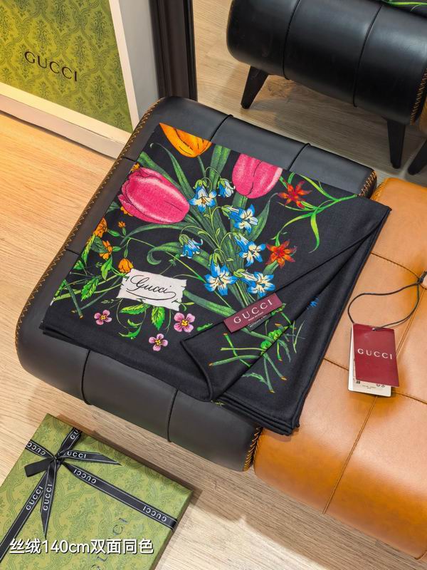 Gucci 140X140cm 70%羊绒30%真丝 E37 (15)