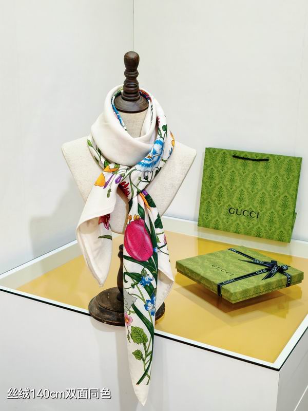 Gucci 140X140cm 70%羊绒30%真丝 E37 (2)