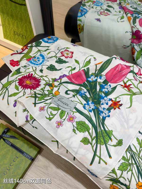 Gucci 140X140cm 70%羊绒30%真丝 E37 (5)