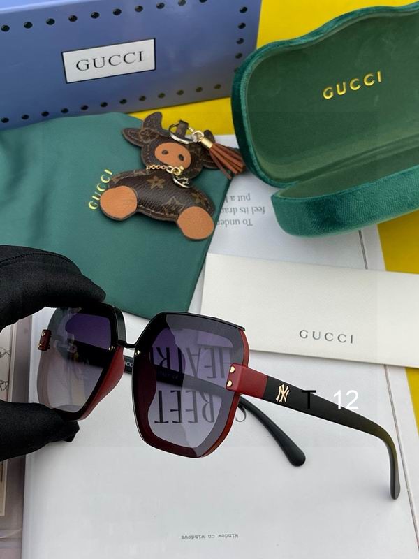 Gucci G2400 J04