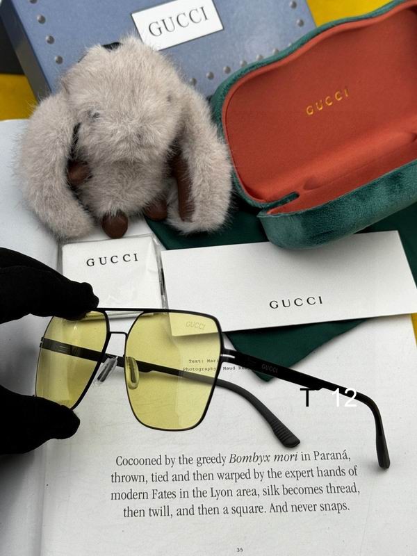 Gucci G711 J05