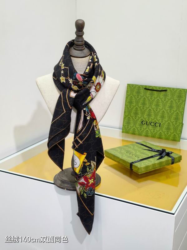 Gucci Scarf 140X140cm 70%羊绒30%真丝 E15 (2)