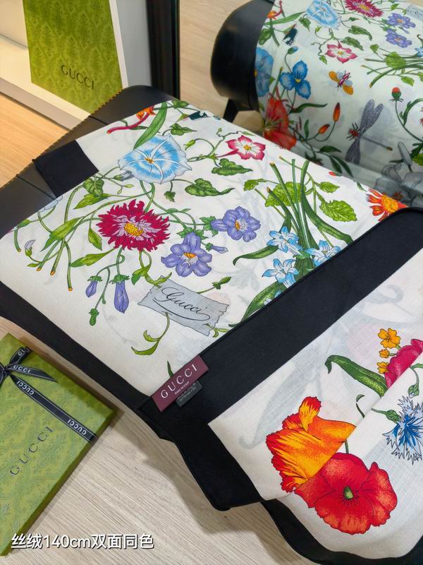 Gucci Scarf 140X140cm 70%羊绒30%真丝 E20 (13)