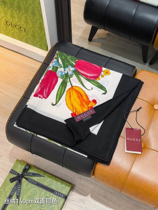 Gucci Scarf 140X140cm 70%羊绒30%真丝 E20 (15)