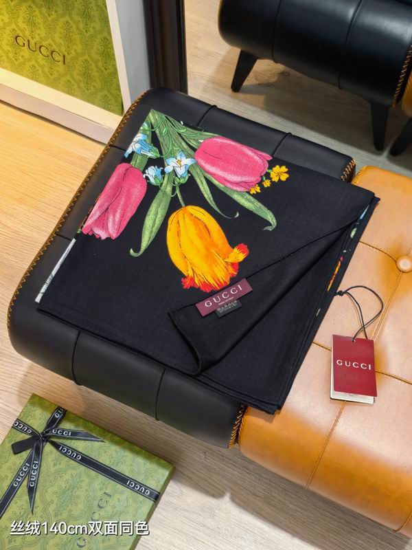 Gucci Scarf 140X140cm 70%羊绒30%真丝 E20 (7)