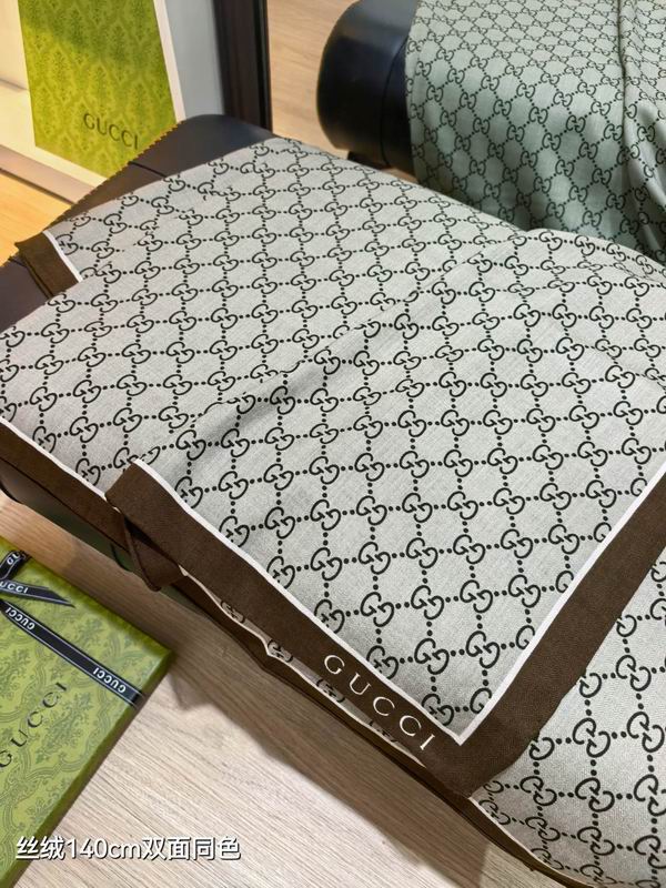 Gucci Scarf 140X140cm 70%羊绒30%真丝 E36  (13)