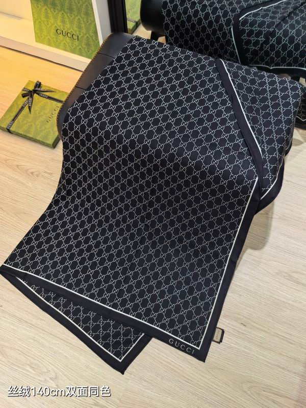Gucci Scarf 140X140cm 70%羊绒30%真丝 E36  (22)