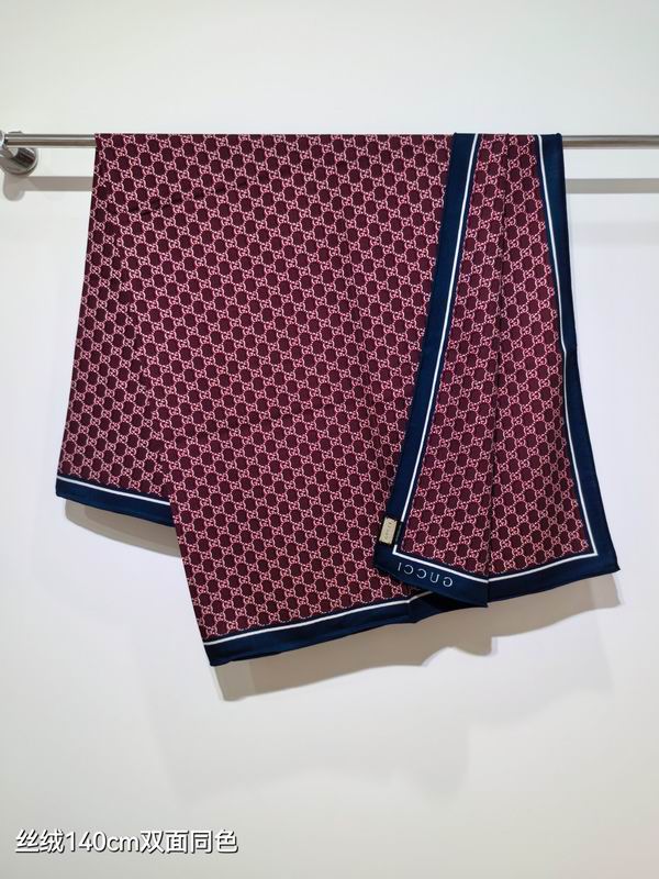 Gucci Scarf 140X140cm 70%羊绒30%真丝 E36  (3)