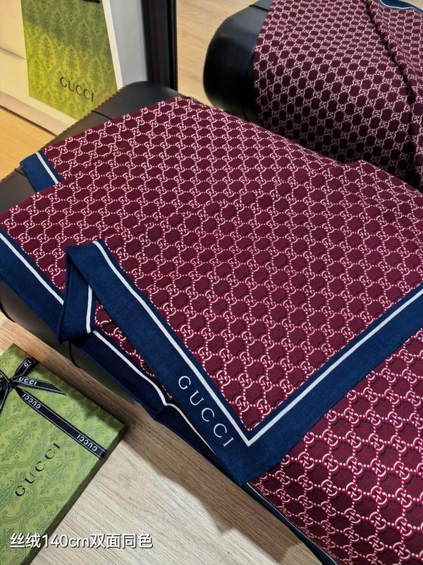 Gucci Scarf 140X140cm 70%羊绒30%真丝 E36  (5)