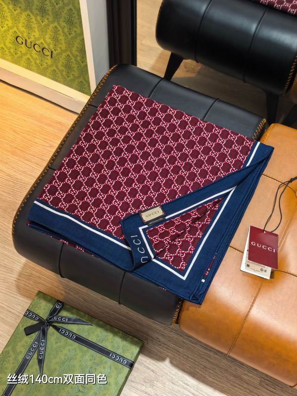 Gucci Scarf 140X140cm 70%羊绒30%真丝 E36  (7)