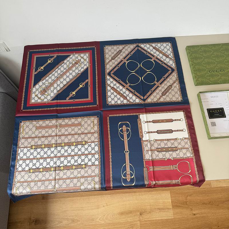 Gucci silk Scarf 90X90cm hm (14)