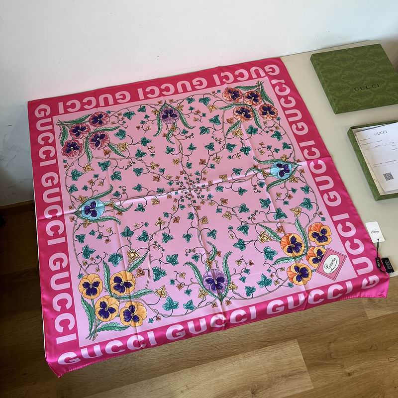 Gucci silk Scarf 90X90cm hm (4)