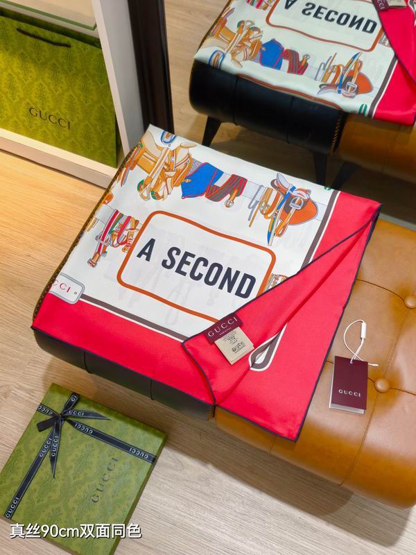 Gucci silk scarf 90X90cm E45 (7)