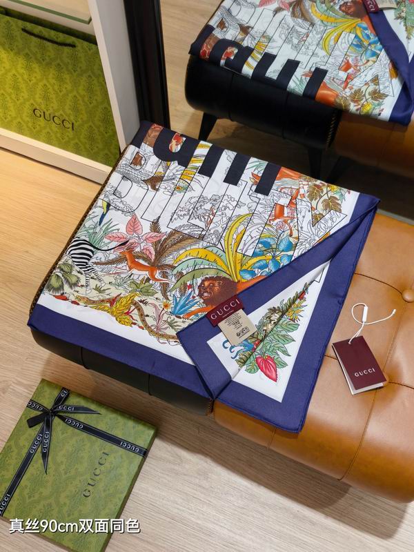 Gucci silk scarf 90X90cm E46 (7)