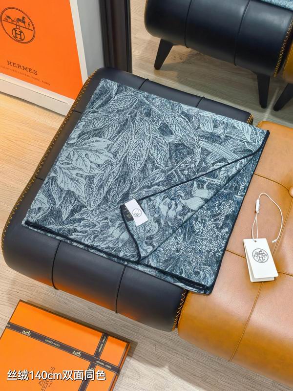 Hermes scarf 140X140cm 70%羊绒30%真丝  E06 (20)