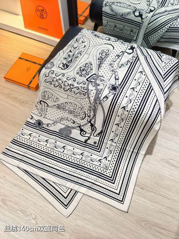 Hermes scarf 140X140cm 70%羊绒30%真丝 E14 (16)