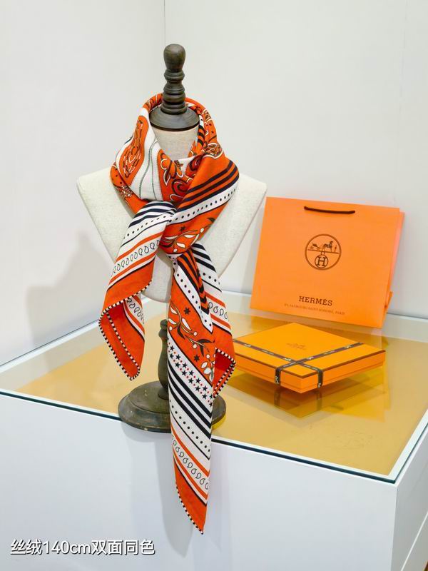 Hermes scarf 140X140cm 70%羊绒30%真丝 E14 (2)