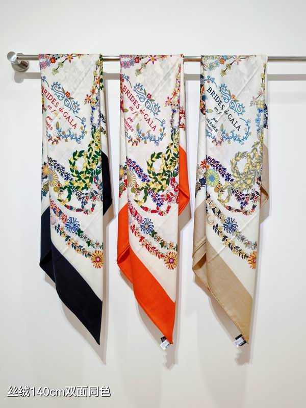 Hermes scarf 140X140cm 70%羊绒30%真丝 E27 (1)