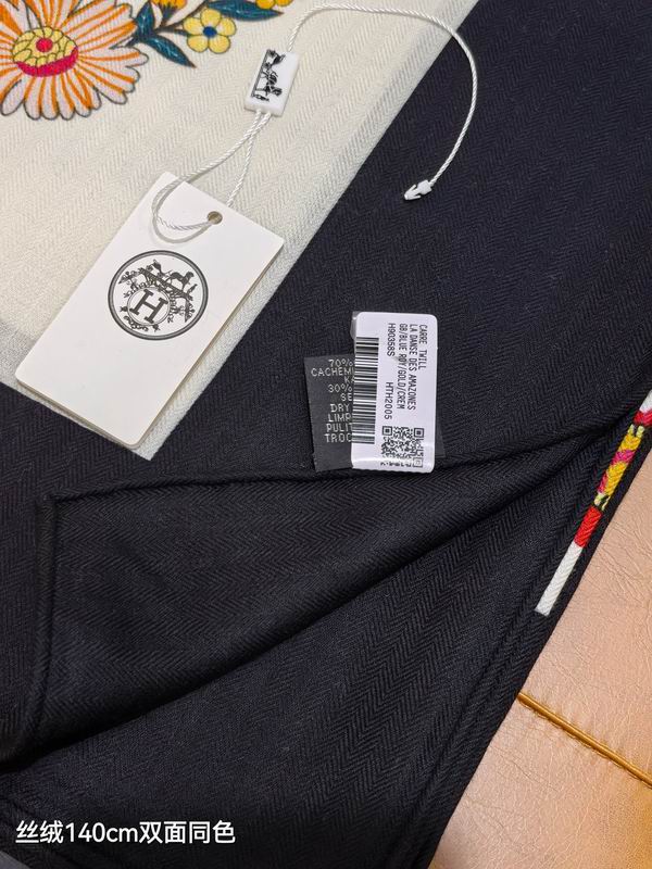 Hermes scarf 140X140cm 70%羊绒30%真丝 E27 (10)