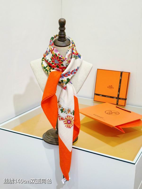 Hermes scarf 140X140cm 70%羊绒30%真丝 E27 (2)