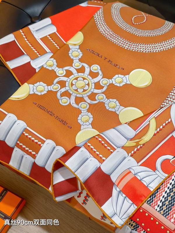 Hermes silk scarf 90X90cm E44 (35)