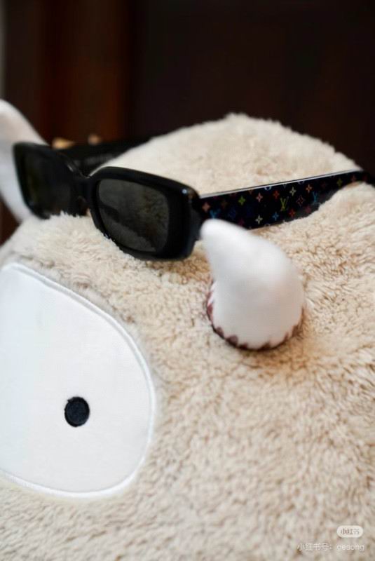 LV Glasses 08smh24 (5)