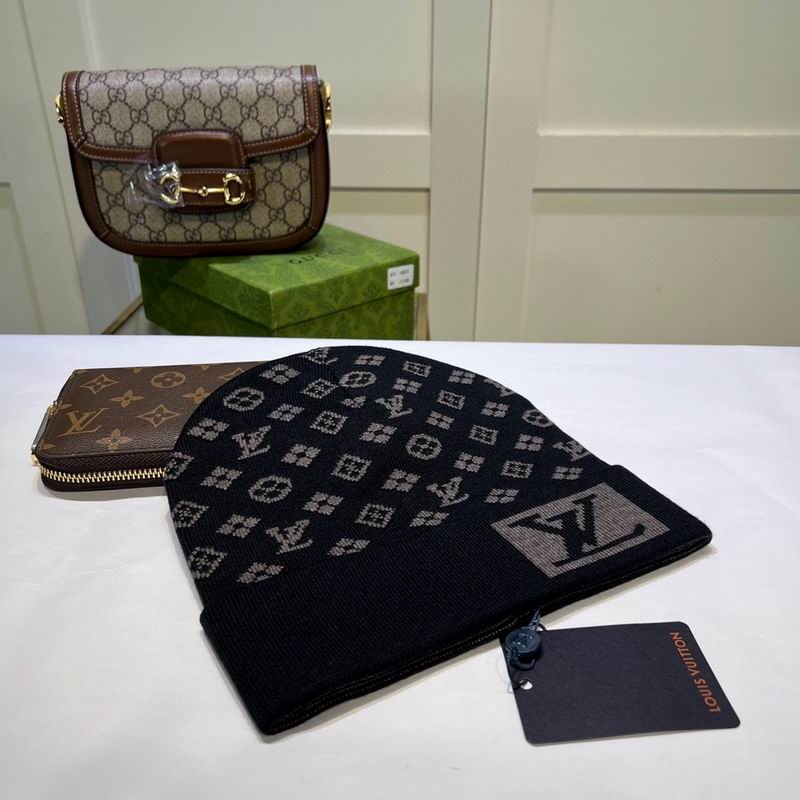 LV Hat dx (1440)