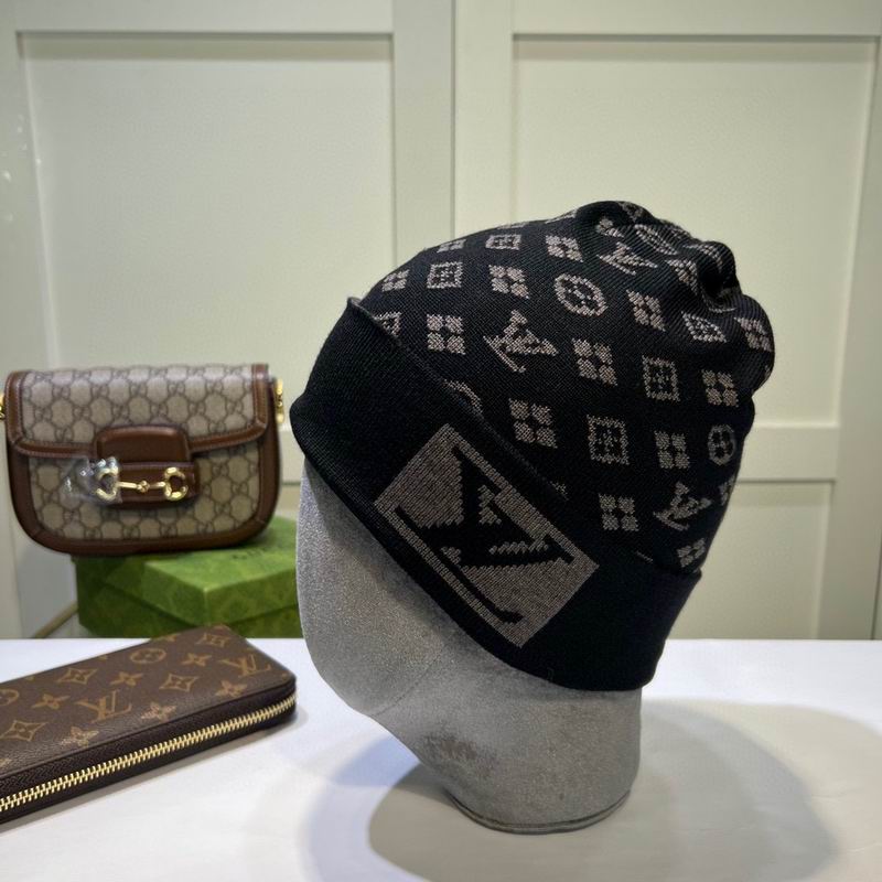 LV Hat dx (1443)