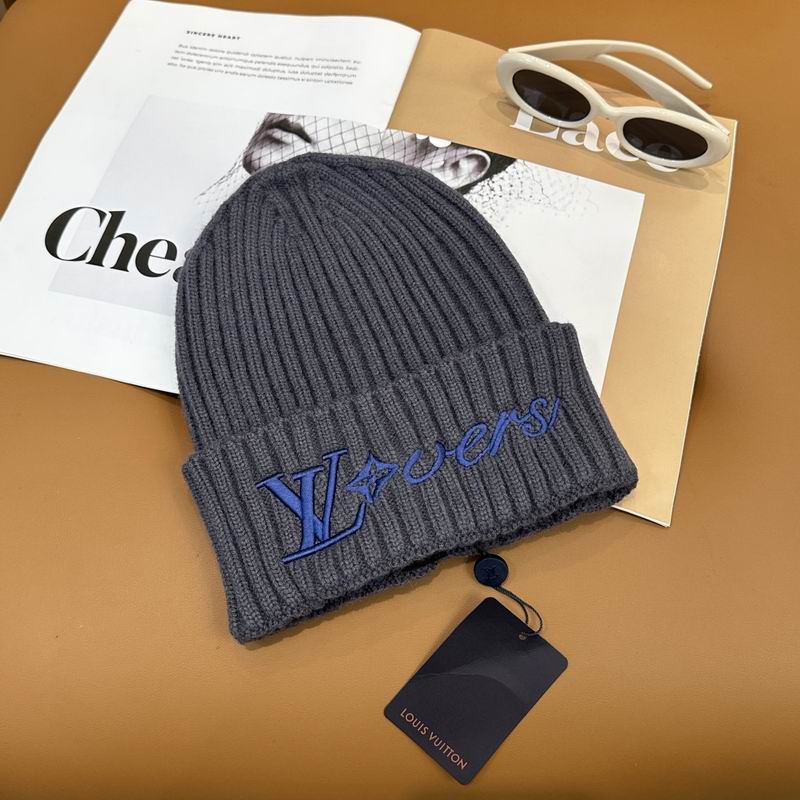 LV Hat dx (943)