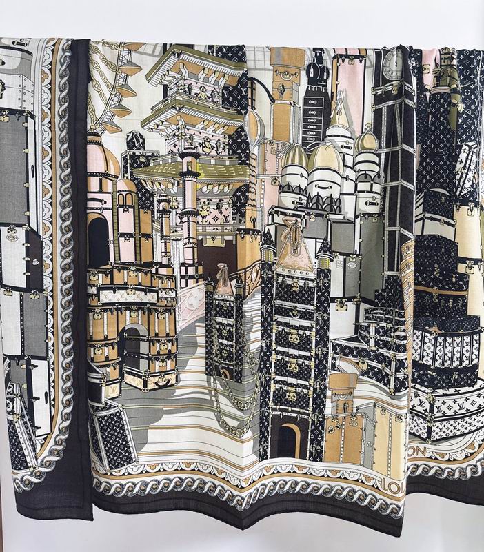 LV Scarf 135X135cm E10 (3)