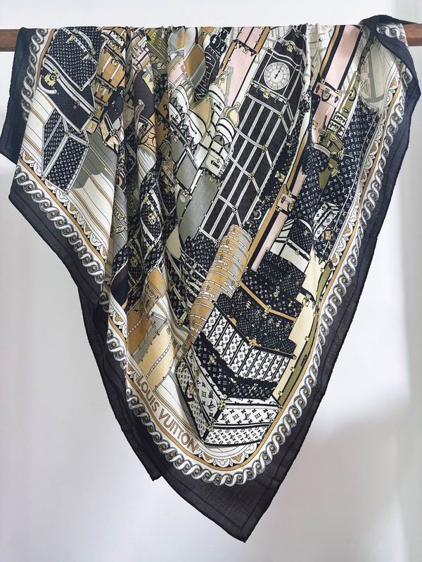 LV Scarf 135X135cm E10 (4)