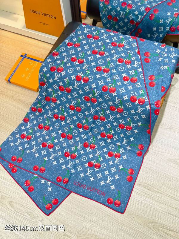 LV Scarf 140X140cm 70%羊绒30%真丝  E12 (6)