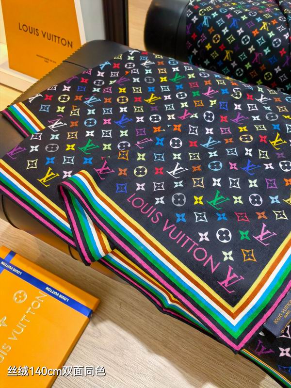 LV Scarf 140X140cm 70%羊绒30%真丝  E33 (13)