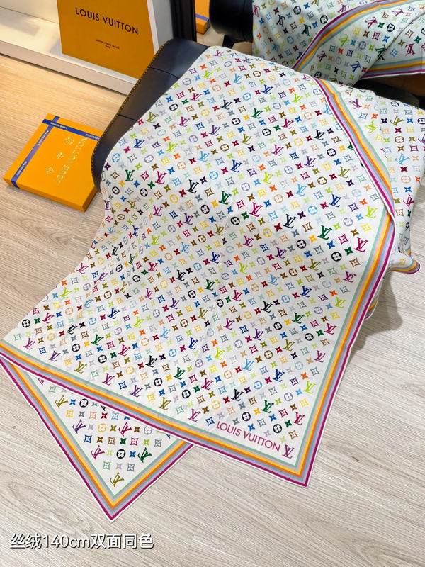 LV Scarf 140X140cm 70%羊绒30%真丝  E33 (6)