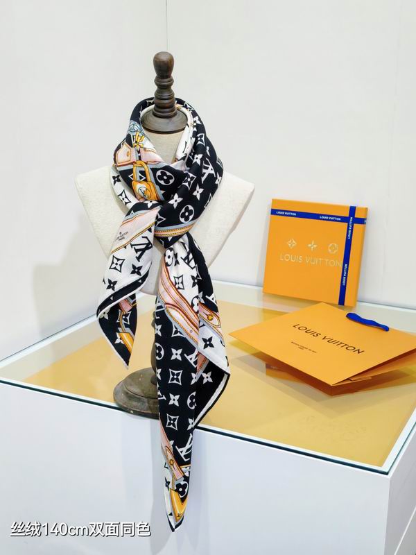 LV Scarf 140X140cm 70%羊绒30%真丝 E21 (10)