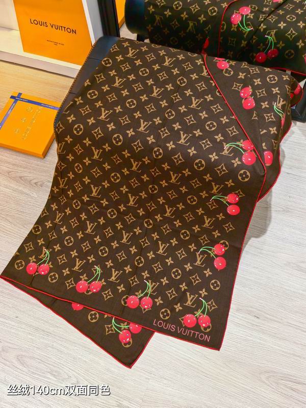 LV Scarf 140X140cm 70%羊绒30%真丝 E42 (14)