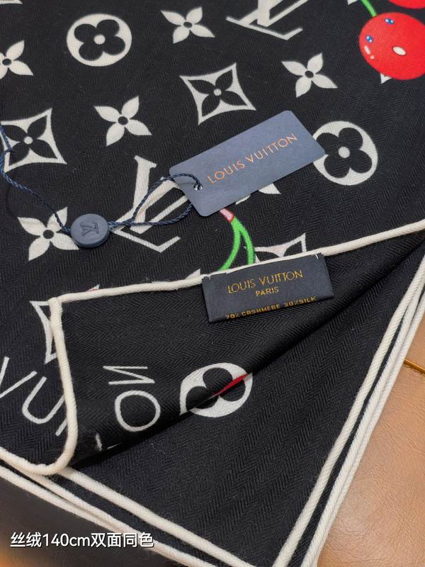 LV Scarf 140X140cm 70%羊绒30%真丝 E42 (4)