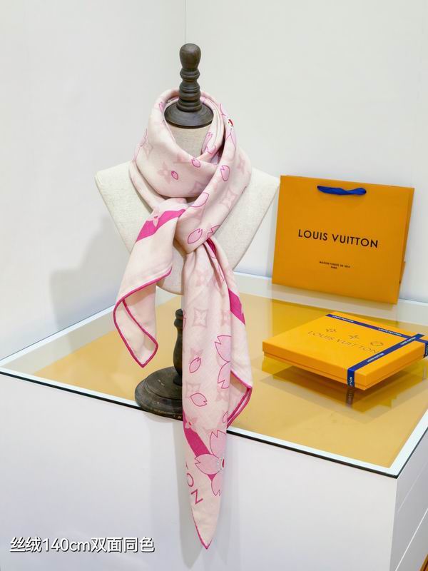 LV Scarf 140X140cm 70%羊绒30%真丝 E43 (10)