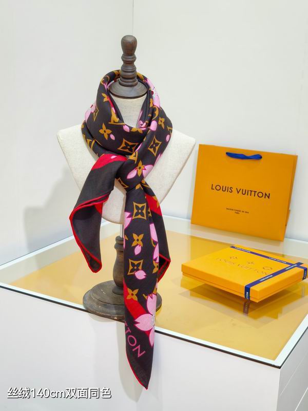 LV Scarf 140X140cm 70%羊绒30%真丝 E43 (2)
