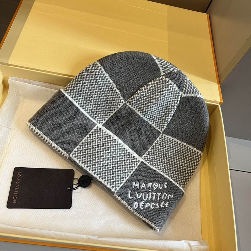 LV hat dx (1373)